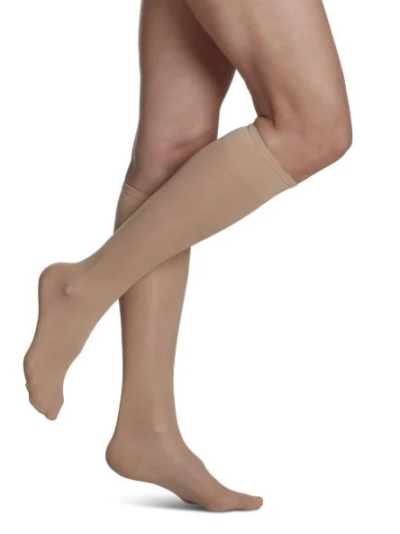 Bas de compression 20-30mmhg Sigvaris pour femme 782 eversheer (Mollet) – Image 4