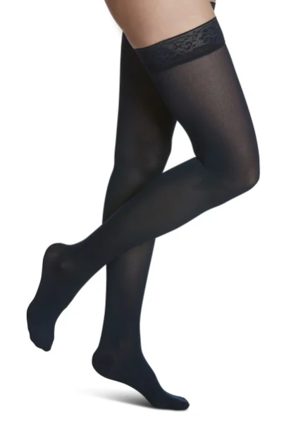 Bas de compression 20-30mmhg Sigvaris 842 Soft Opaque pour femme (Mi-cuisse) – Image 6